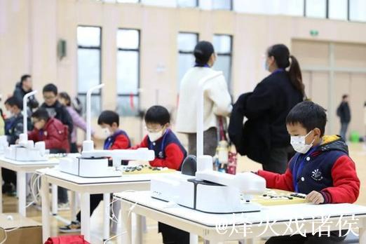 AI同行黑白对决 萧山围棋校际联赛开创新篇章 AI同行黑白对决 萧山围棋校际联赛开创新篇章